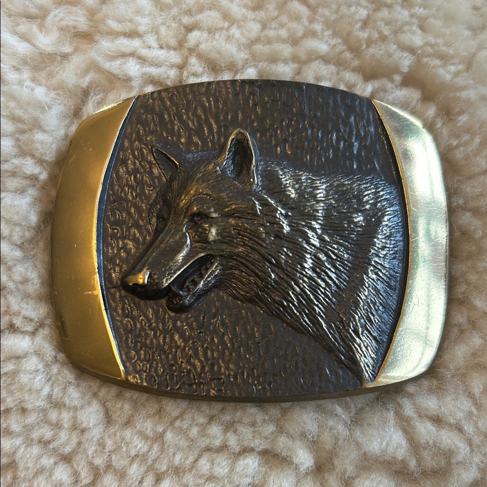 Vintage Wolf Solid Bronze Steven L. Knight Belt Buckle. Unisex.